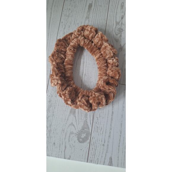 Handmade Crochet Flower Scrunchie - Picture 5 of 6